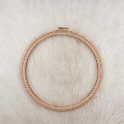 -NURGE 16 MM. SCREWED WOOD EMBROIDERY HOOP NO: 7